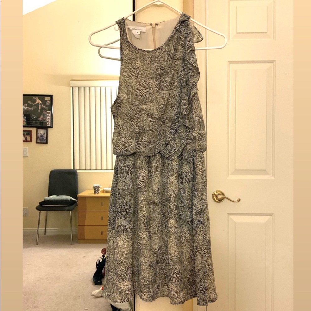 BCBGeneration beautiful formal sleeveless dress!
